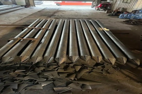 焊接特克斯特克斯钢花<a href='https://tekesi.lcdkj.cn/zhujiangguan/' target='_blank' title='特克斯注浆管'><strong>特克斯注浆管</strong></a> Q235B 直缝特克斯注浆特克斯特克斯特克斯钢花管 工程特克斯特克斯特克斯注浆管材 焊接特克斯钢花特克斯特克斯特克斯注浆管 Q235B 直缝特克斯注浆特克斯特克斯特克斯钢花管 工程特克斯特克斯特克斯注浆管材